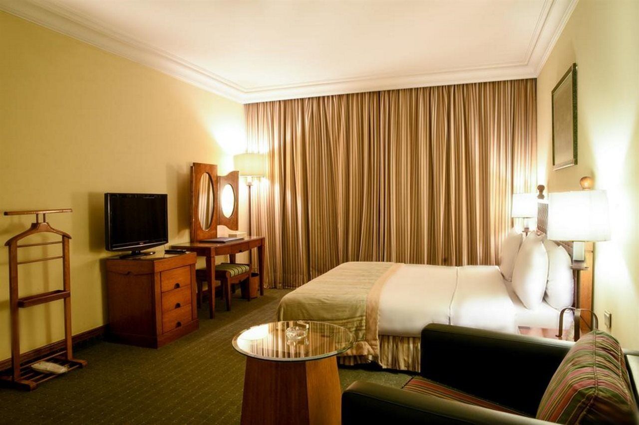 Portemilio Hotel & Resort Джуния Екстериор снимка